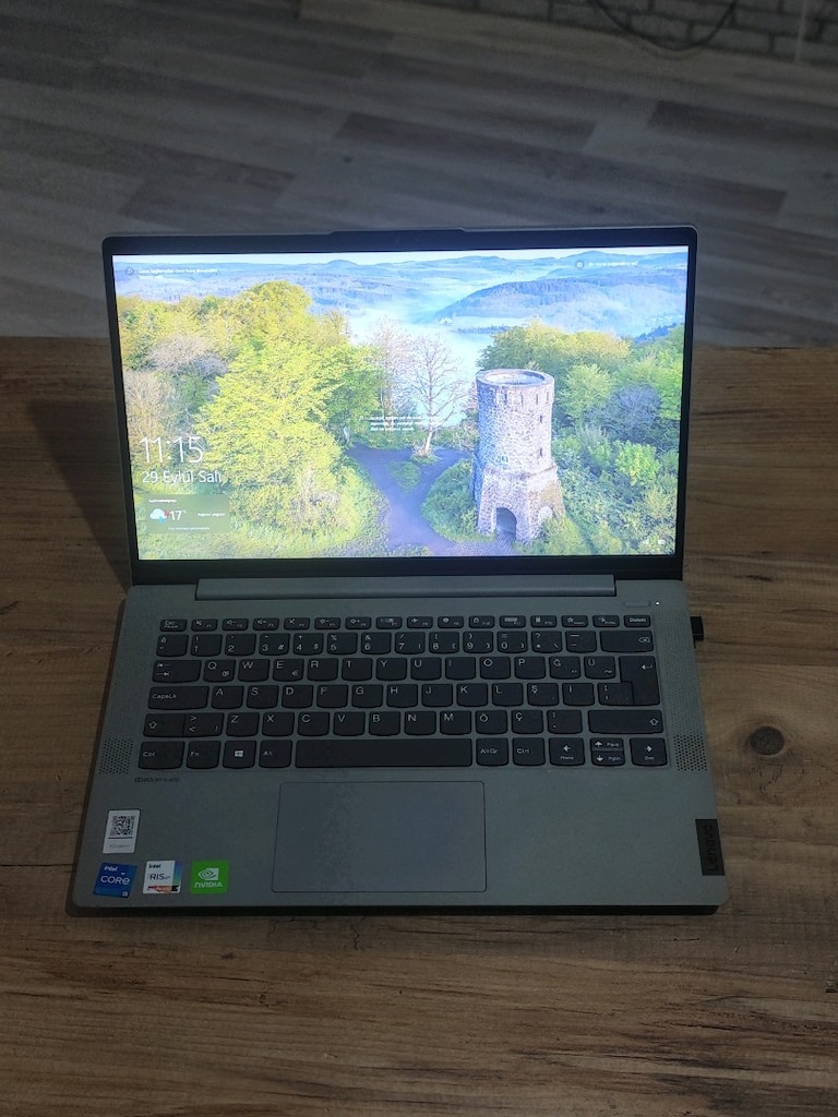 LENOVO İDEAPAD İ5 11. NESİL DOKUNMATİK 2 GB EKRAN KARTI 512 SSD - 2