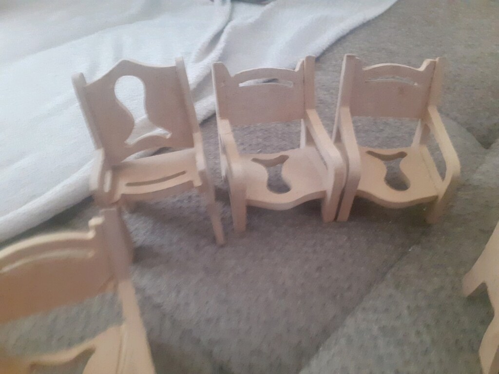 minyatür ahşap sandalye - 2