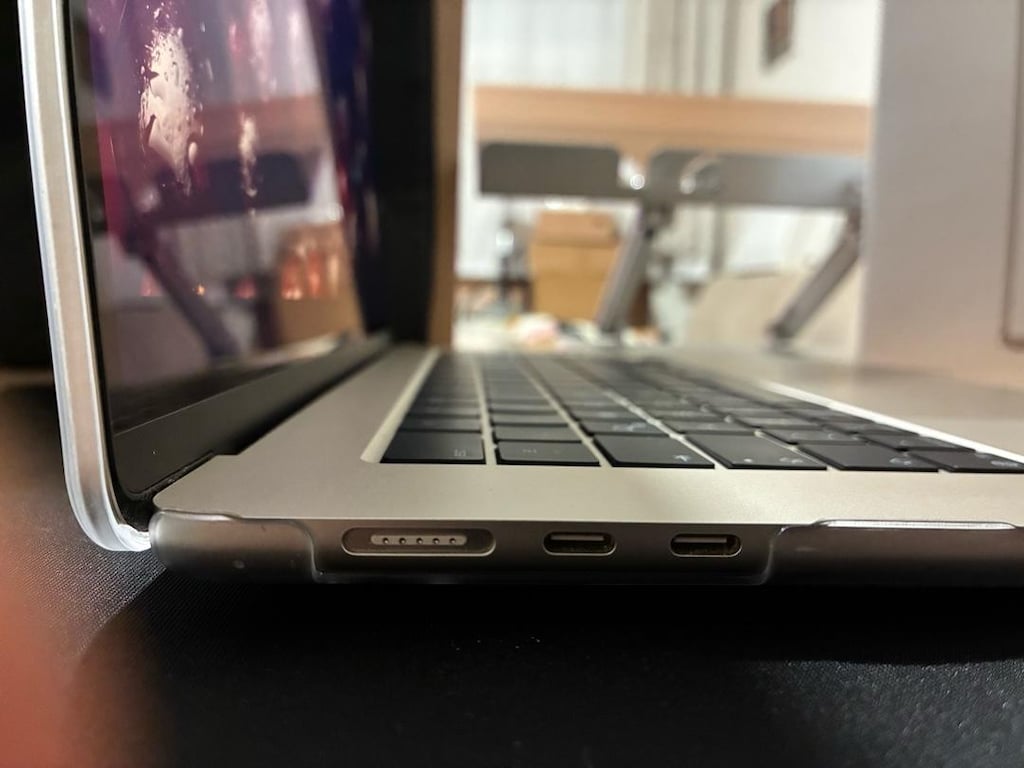 ÇİZİKSİZ MacBook Air M4 15 inç - 8