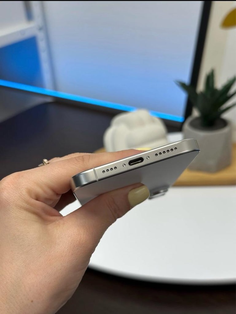 iPhone 16 Pro Max 256 GB Beyaz Yd Cihazı - 4