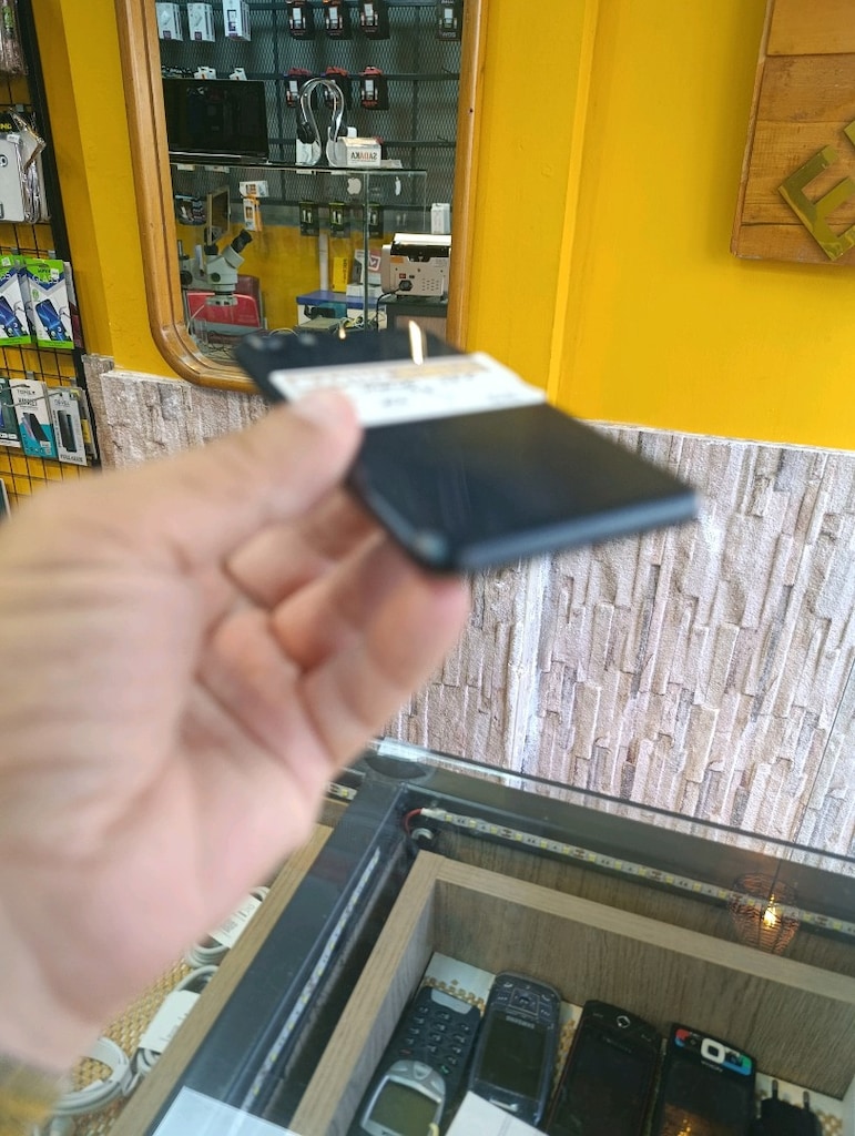 iPhone see TR - 2