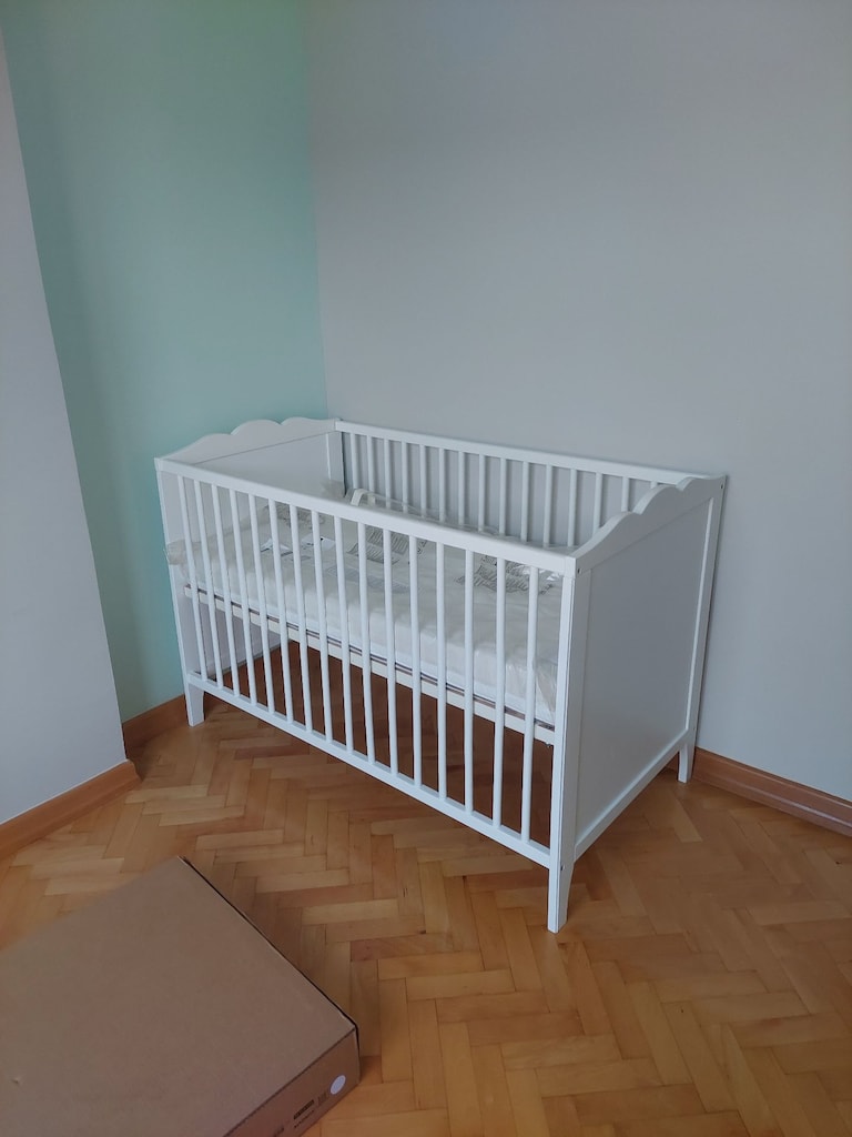 İkea Beyaz Bebek Beşiği