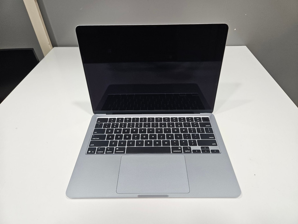 MACBOOK AİR M4 + 13 İNÇ + 16 GB RAM + TEMİZ + PİL %100 - 2