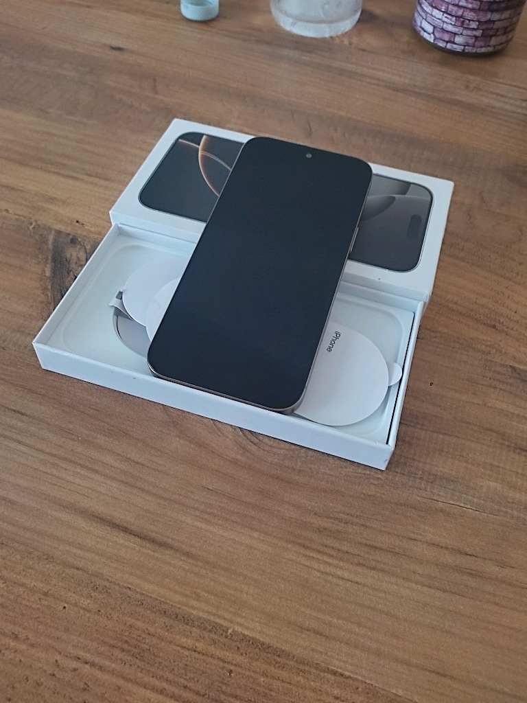 iPhone 16 promax 1 TB - 4