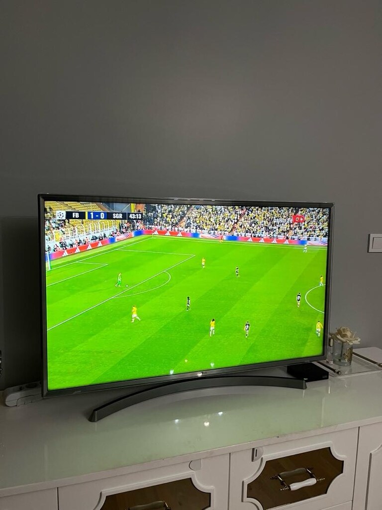 LG 43UK6950PLB 43’ 4K UHD SMART LED TV - 2