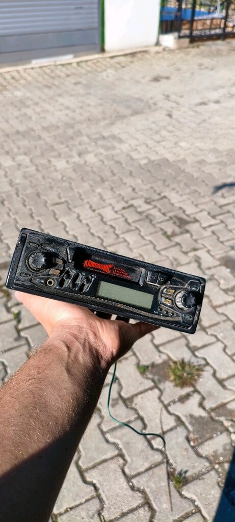 Kamosonic marka kaset çalar - 2