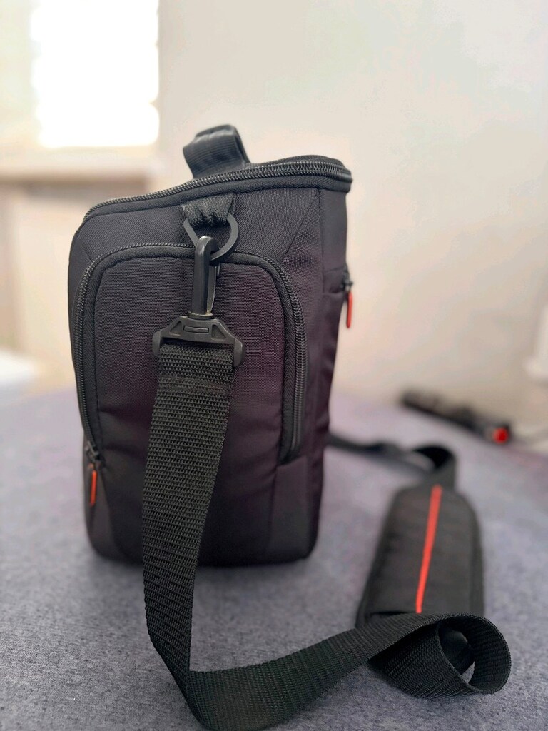 case logic marka fotoğraf makinesi çantası - 3