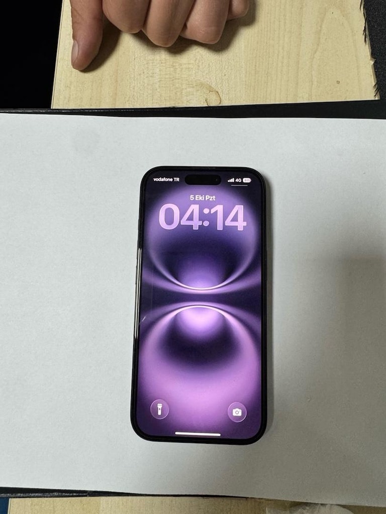 Hatasız iPhone 16 128 GB - 2