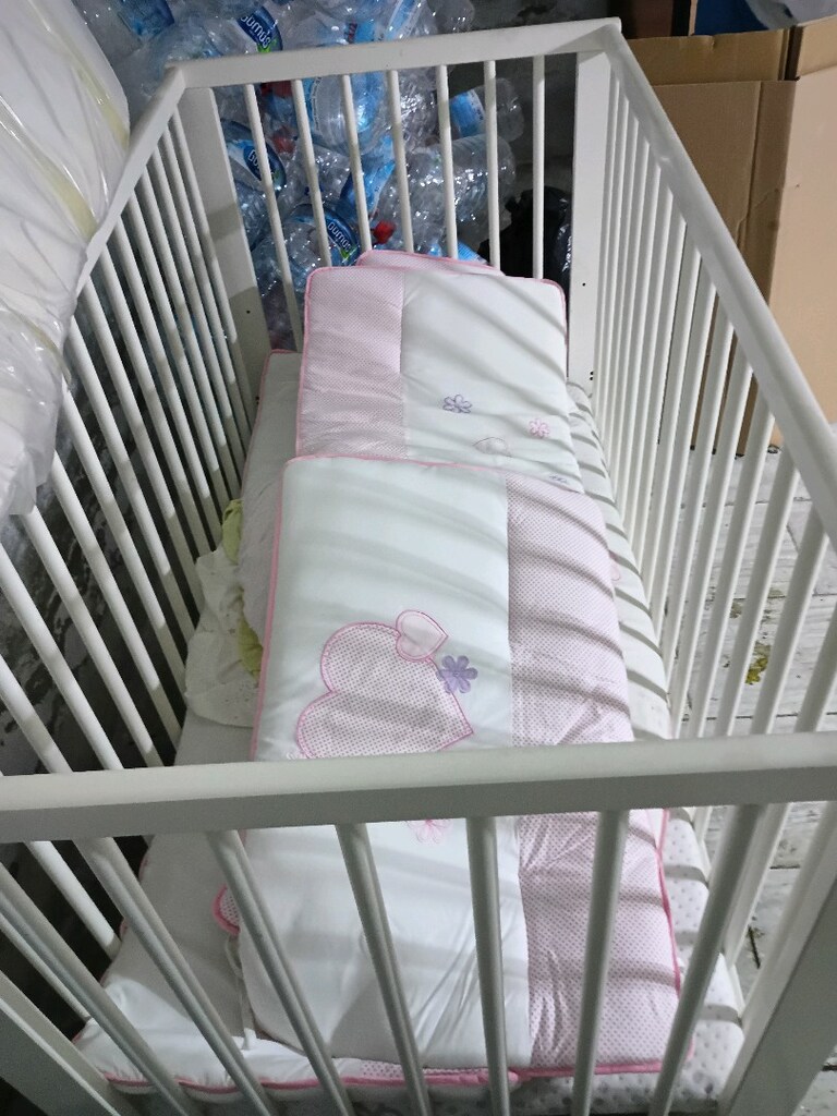 Ahşap bebek beşiği ve bebek yatağı - 2