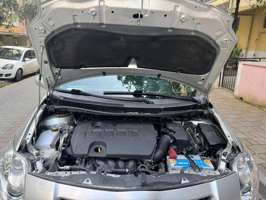 memurda Toyota Auris - 4