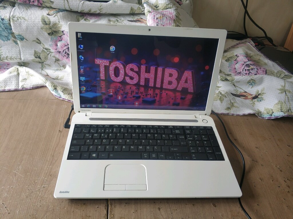 toşhiba i3 3 nesil 6 GB rem geforce ekran kartı temiz laptop - 6