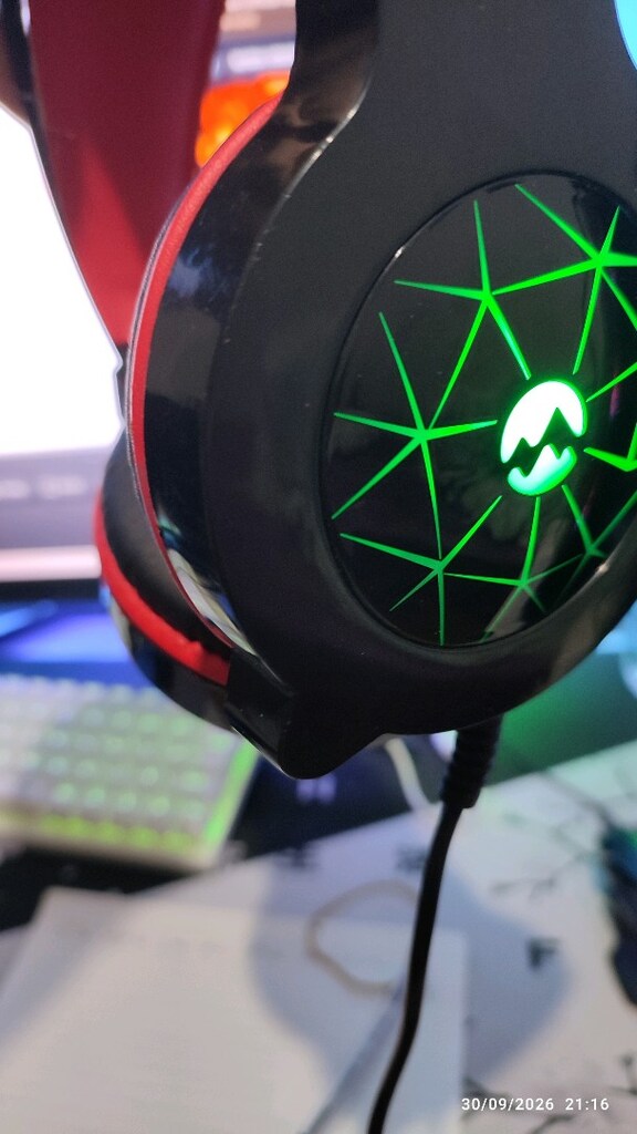 RGB IŞIKLI OYUNCU KULAKLİK - 4