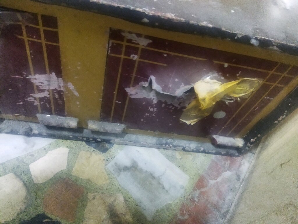 çelik kasa,kapak hasarlı - 2