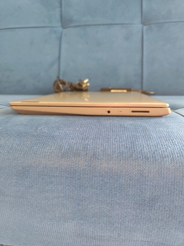 İ5 10.NESİL - 8 GB RAM - 256 GB SSD - HIZLI TEMİZ LENOVO LAPTOP - 8