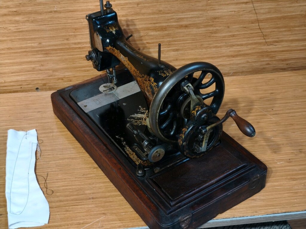 1900 yılı yapımı antika Singer dikiş makinesi - 6