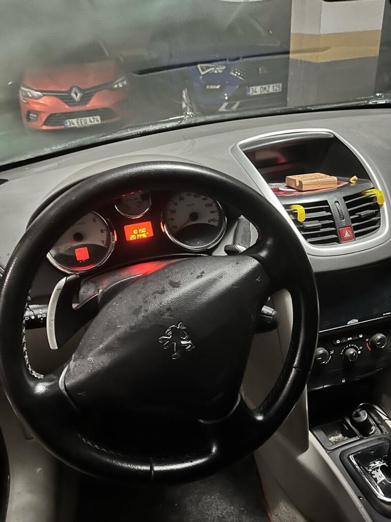 PEUGEOT 207 - 4