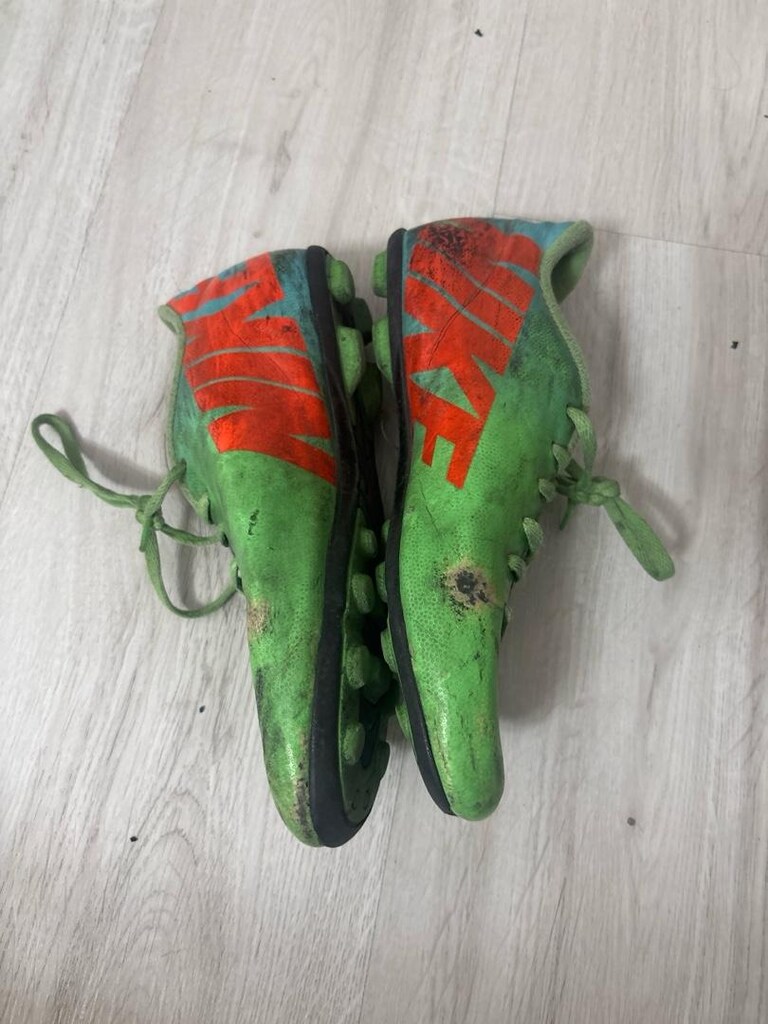 Nike krampondur 35 numara - 2