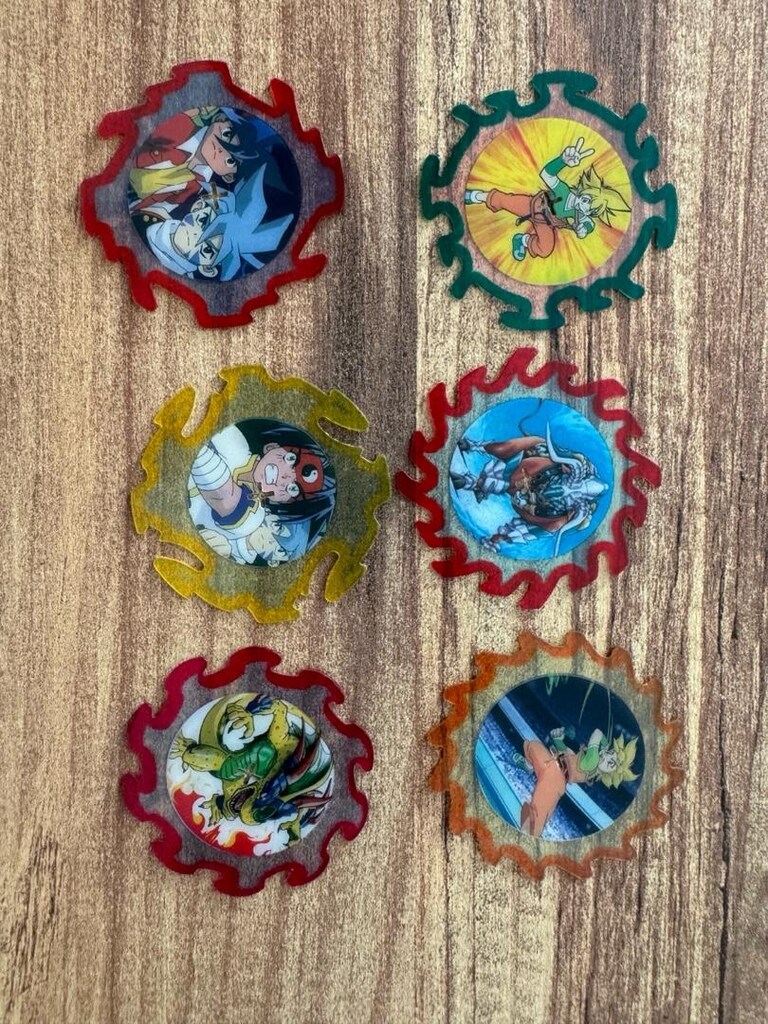 Beyblade Yıldırım & Fantom tasoları satılıktır - 4