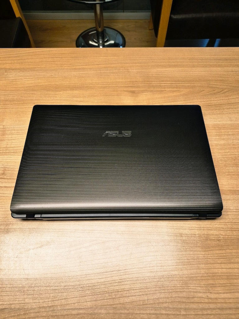 Laptop ASUS i5 İşlemci Çift Ekran Kartı 6GB Ram SSD Pili Yeni - 7
