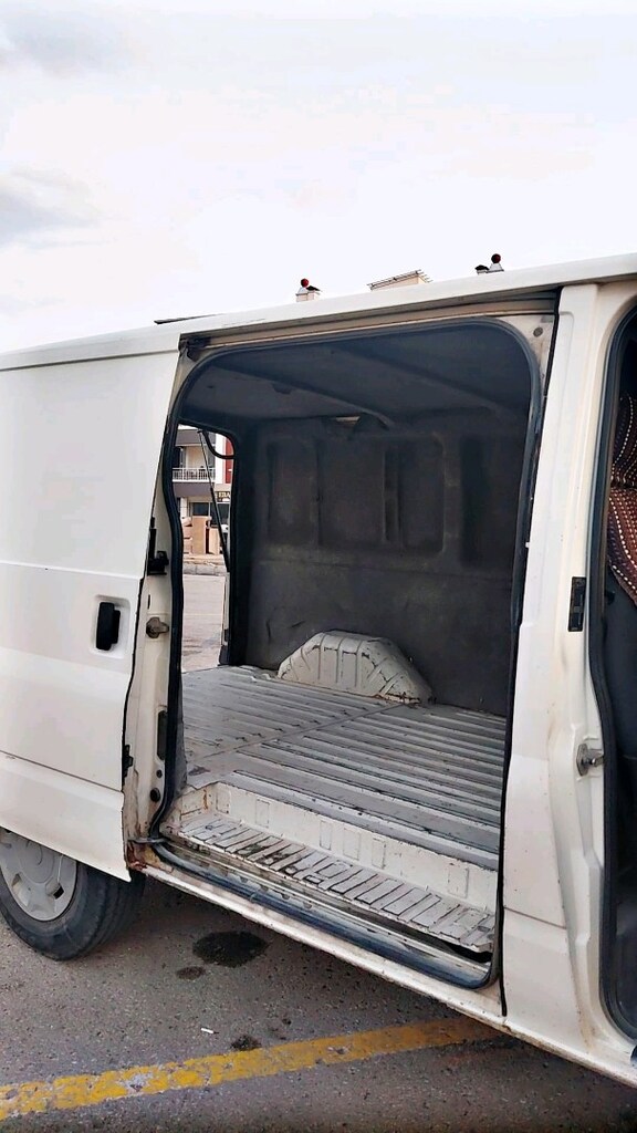 2005 model Ford transit muanesı vardır - 6