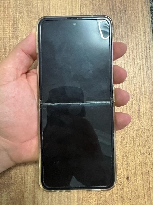 Samsung Galaxy Z Flip 3 5G - 2