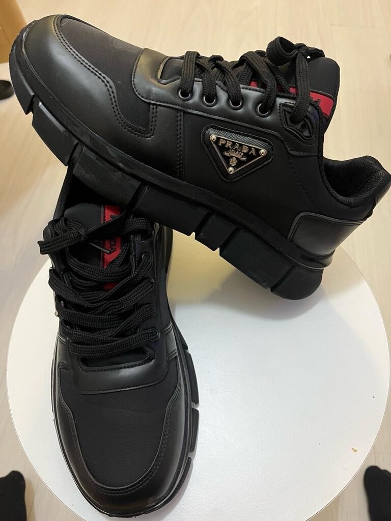 Prada ayakkabı sıfır hiç giyilmedi