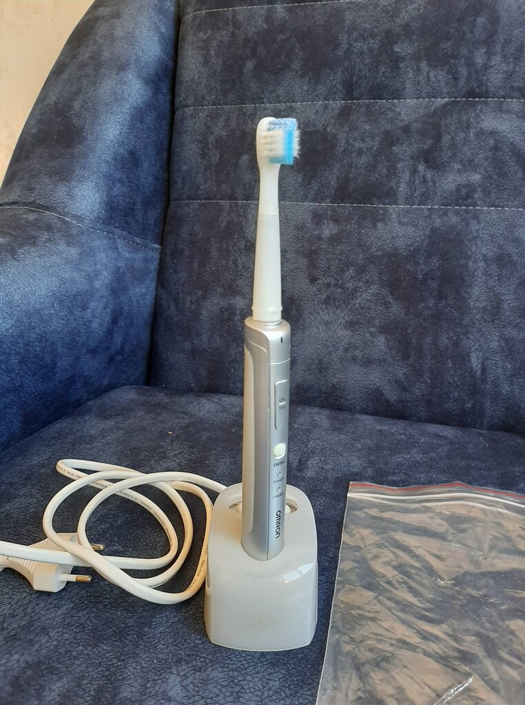 Omron SonicStyle Şarjlı Sonik Diş Fırçası (HT-B456-E) - 3