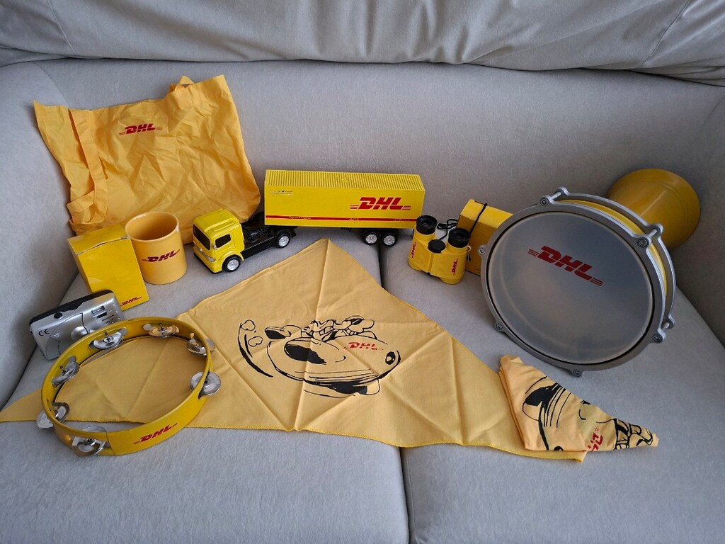 DHL Kamyon Dürbün Kupa Şemsiye Bandana Fotograf Makinası Darbuka Tef - 3