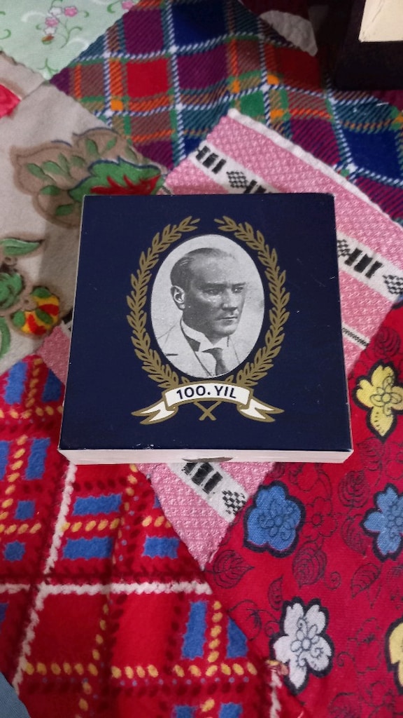 Mustafa Kemal Atatürk'ün Doğumun 100.yıl Hatırasına çıkarılan sigara - 4