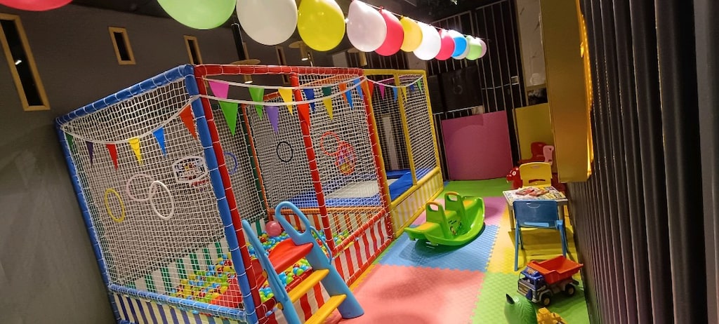 top havuzu trambolin oyun parkı acil satılık