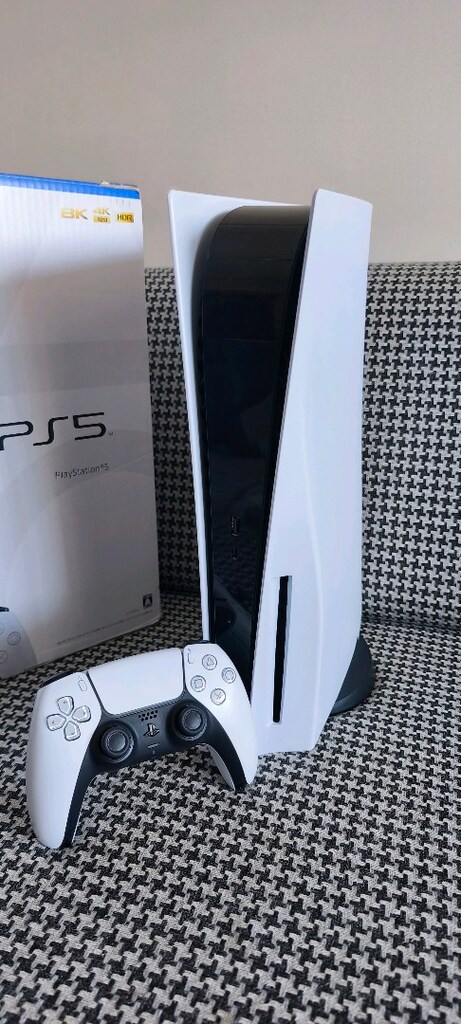 PlayStation 5 ve 1 adet kol - 3