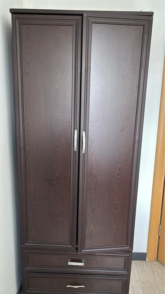vitrin ve iki kapılı dolap - 2