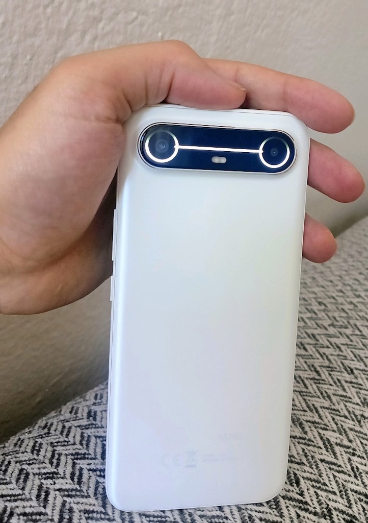 Çok acil satılık bayan cep telefonu tecno