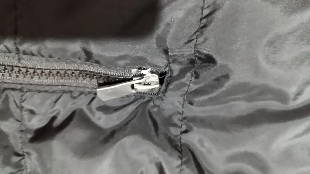 Slazenger mont..Sadece yan cepte ufak bir kusuru var, belli de olmuyor - 6