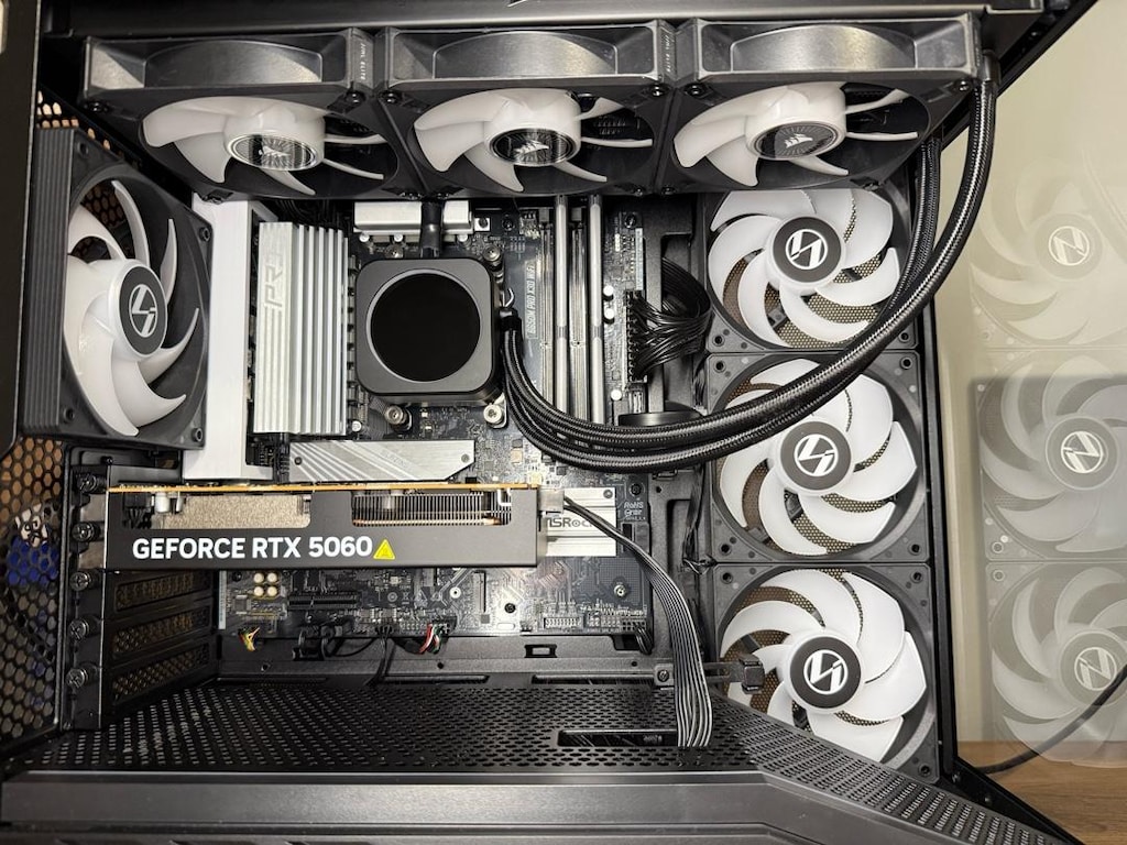 Fiyat Performans Kralı 7800X3D-RTX 5060-32GB DDR5 Gaming Kasa - 7