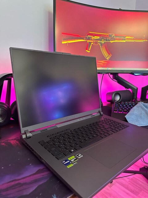 ASUS ROG Strix G18 (i9-14900HX / RTX 4070 / 32 GB RAM)