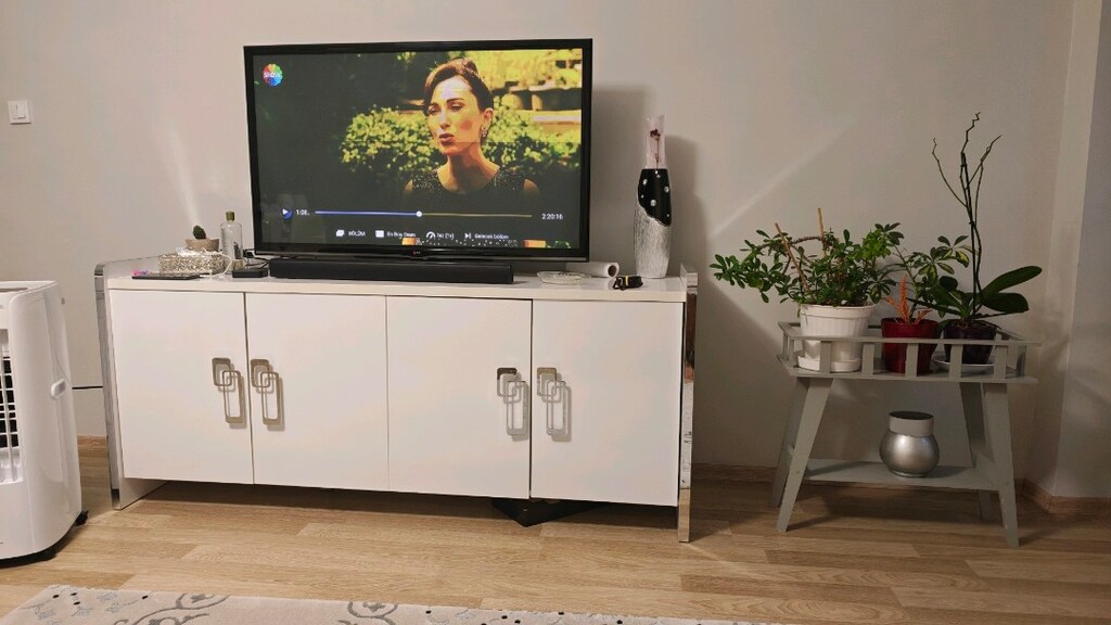 Tv Konsolu+vitrin - 5