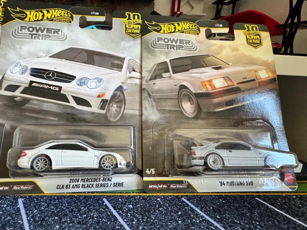 HOTWHEELS PREMIUM POWER TRIP - 4