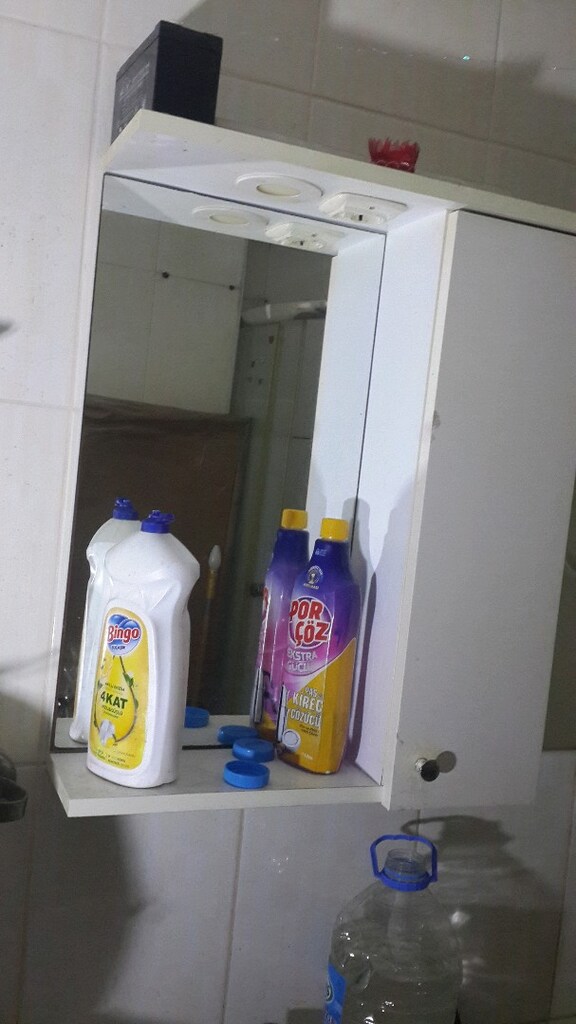 Duşakabin ve pistonlu musluklar banyo el yüz dolapları ile - 5