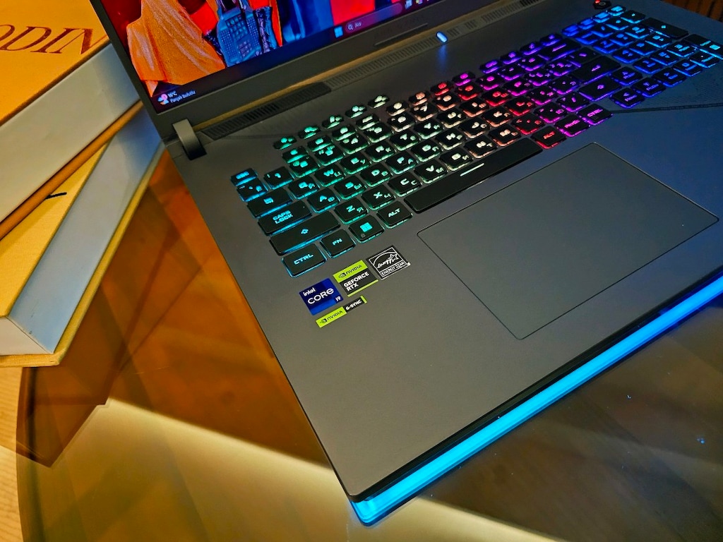 Asus Rog Strix G18 i9-14900hx 240hz 18 inc Rtx4060 Laptop - 4