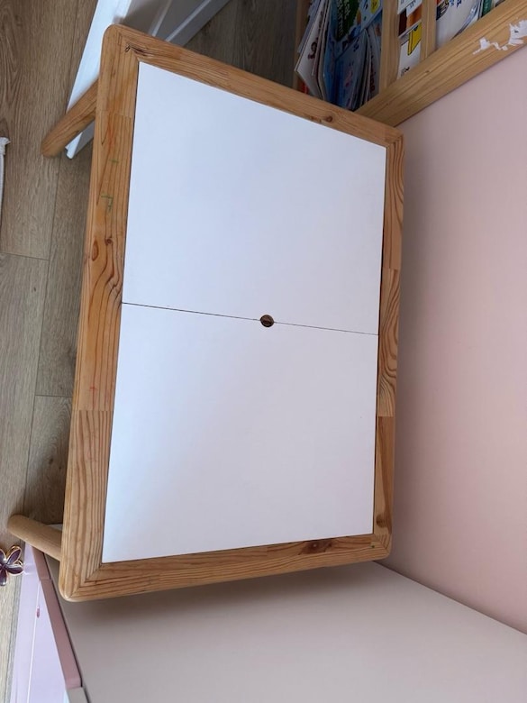 çocuk bölmeli ahşap masa ve ikea sandalye - 3