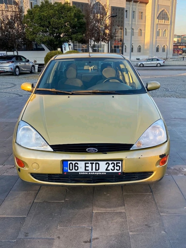 Ford Focus 1 - 6