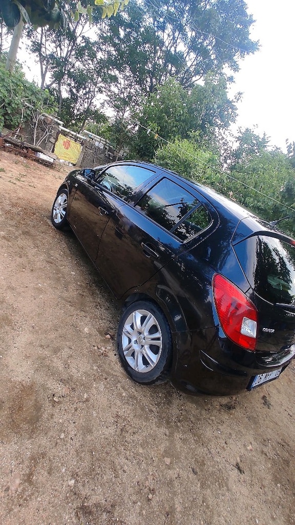 Opel Corsa 2010 model 125 binde - 5