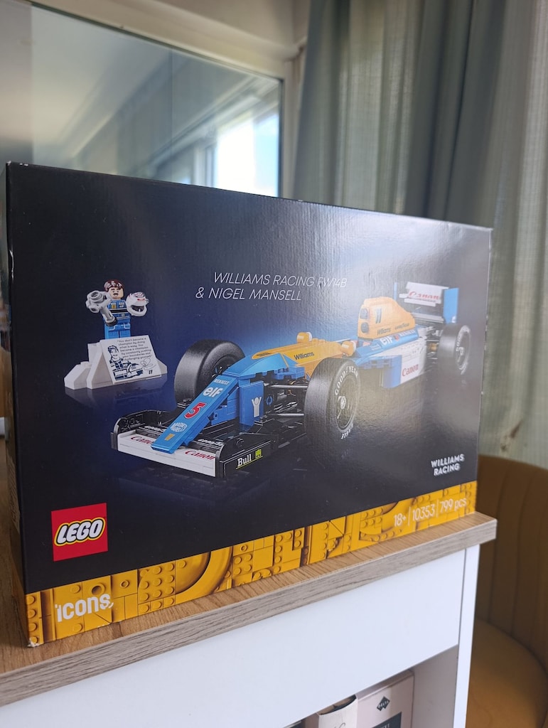 LEGO Icons Williams Racing FW14B ve Nigel Mansell