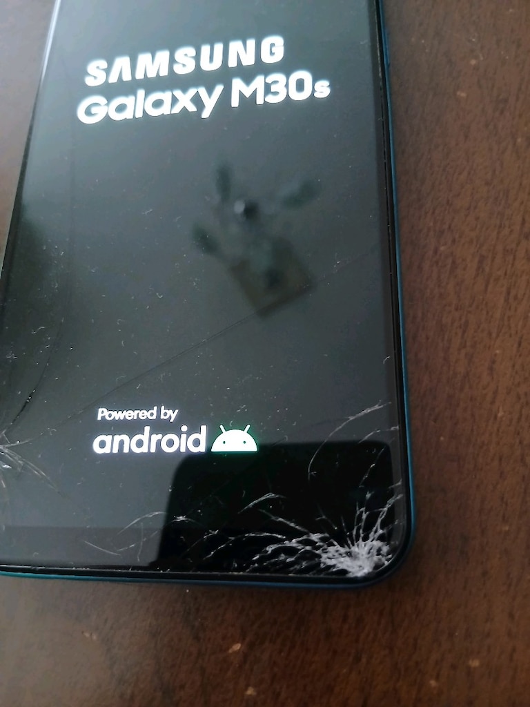 samsung m 30s cep telefonu ekran kırık - 2