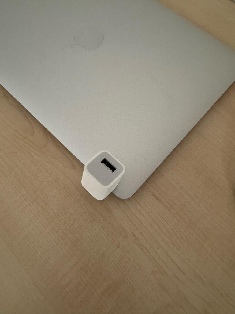 Apple Şarj Aleti - 2
