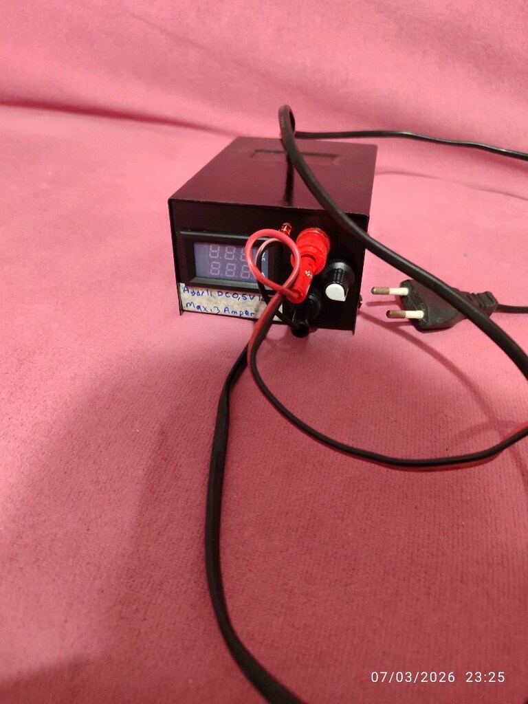 ayarlı0.5 14.5volt Mak 3 amper göstergeli adaptör 900tl - 10