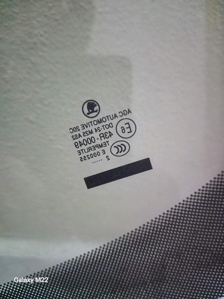 Skoda Romstar sağ ön cam - 10