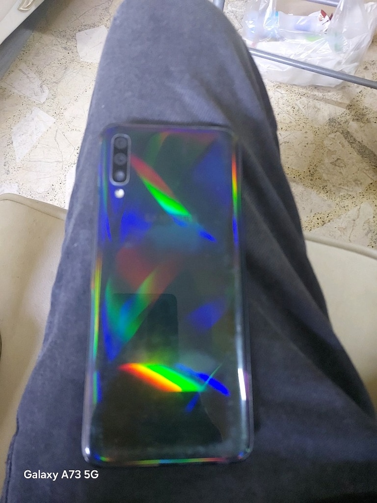 Samsung a70 - 3