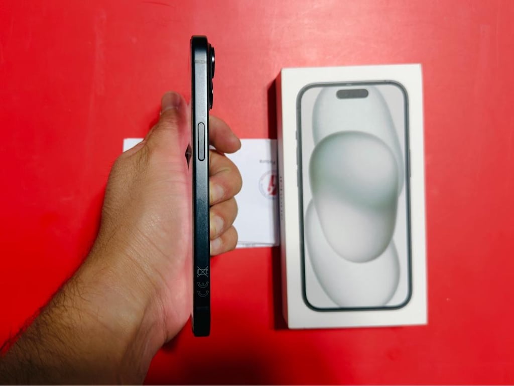 IPHONE 15 128 GB SİYAH RENK 10/9 06/04/2028 18 ay garanti pil 99 KU - 7